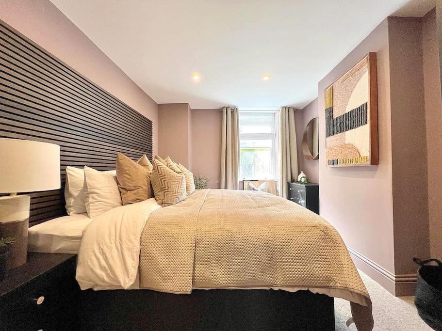 Fabulous Large Apartment In Great Location Bath Exterior foto